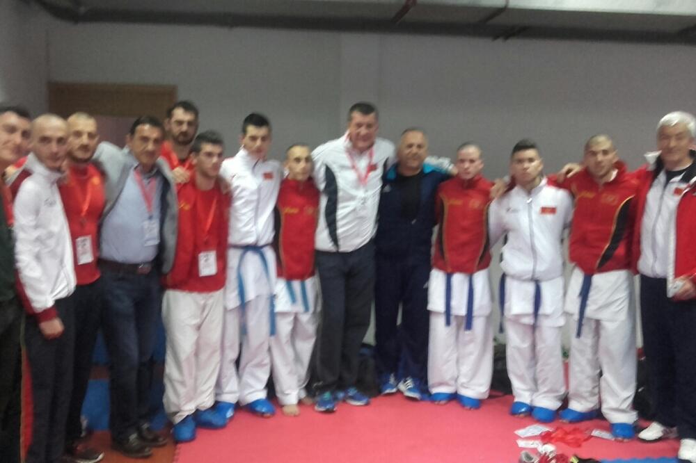 karatisti, Foto: Mina