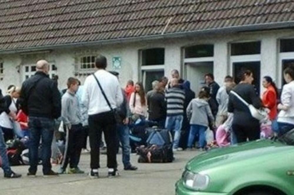 Građani sa sjevera CG, prihvatni centar za azilante u Braušvajngu, Njemačka, Foto: Euromost