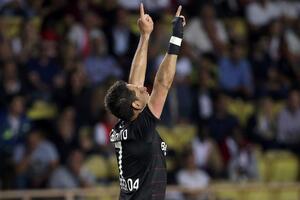 Devet poziva, dva mejla - milion i po eura