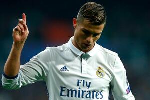 Kako Ronaldo reaguje na zvižduke Bernabeua
