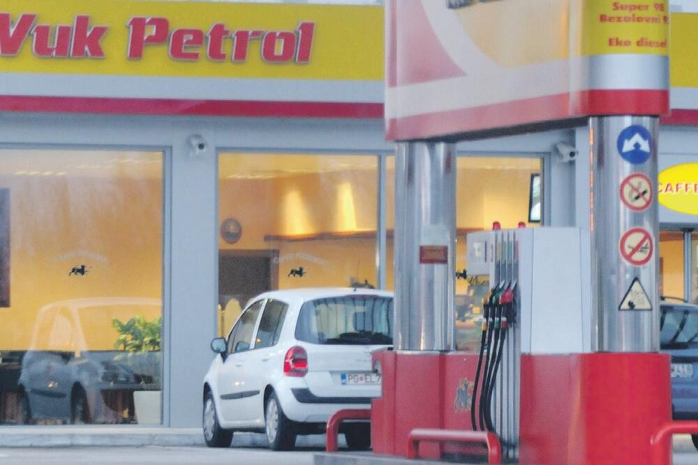 Vuk petrol, Foto: Luka Zeković