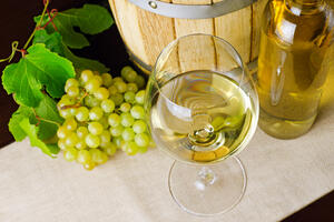 Bijelo vino povećava opasnost od razvoja melanoma