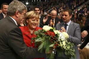 Merkel ponovo na čelu CDU