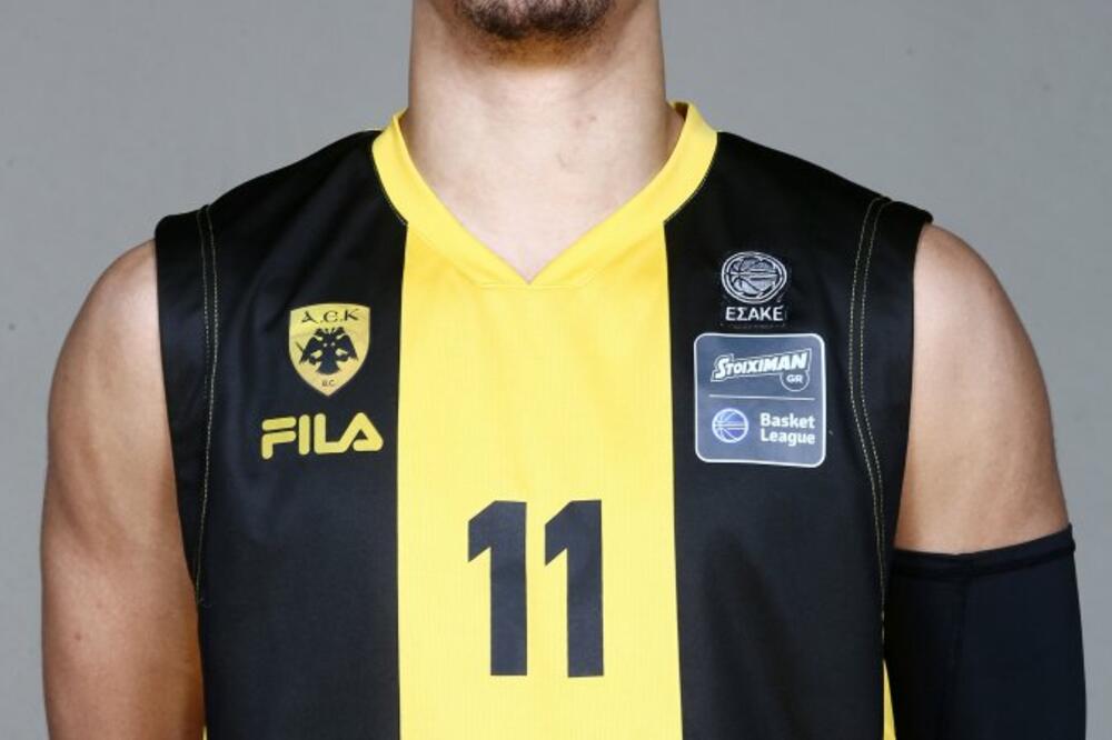 Majkl Dikson, Foto: AEK