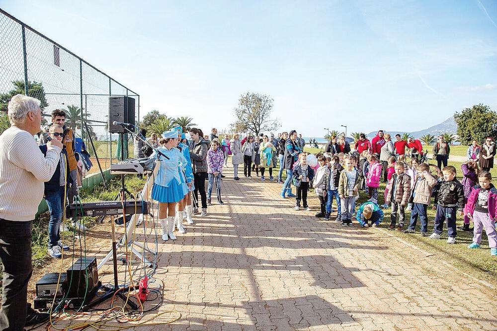Volontterizam, Foto: Sergej Zabijako