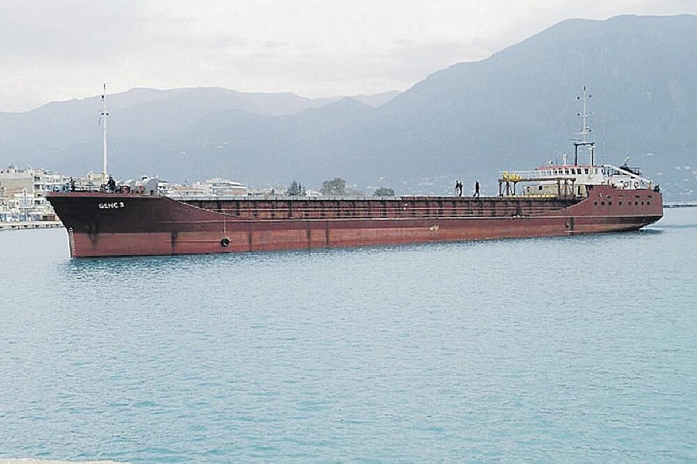 brod, šverc cigareta (novine)