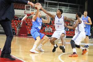 Mornar poražen deveti put