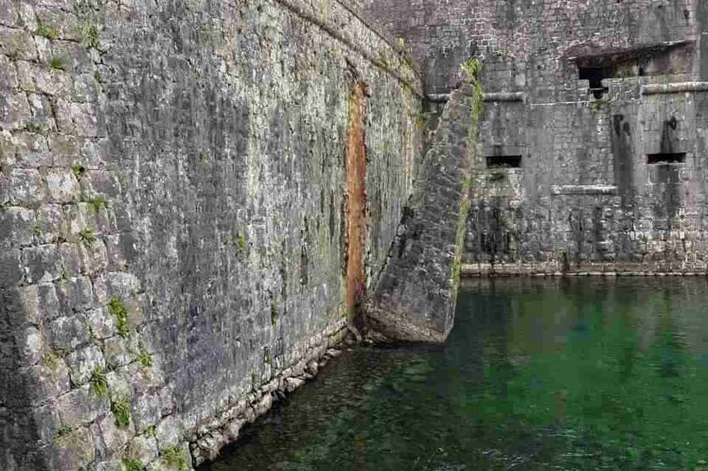 Stari grad, bedem, Kotor, Foto: Siniša Luković