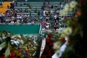 Posljednji ispraćaj navijača od igrača Šapekoensea