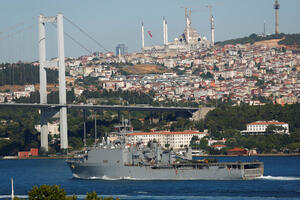 Istanbul: Ruski brod se nasukao, posada čeka pomoć