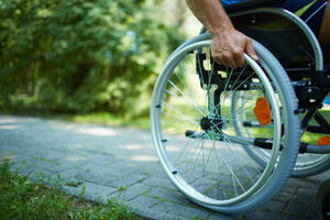 Osobe sa invaliditetom na marginama društva