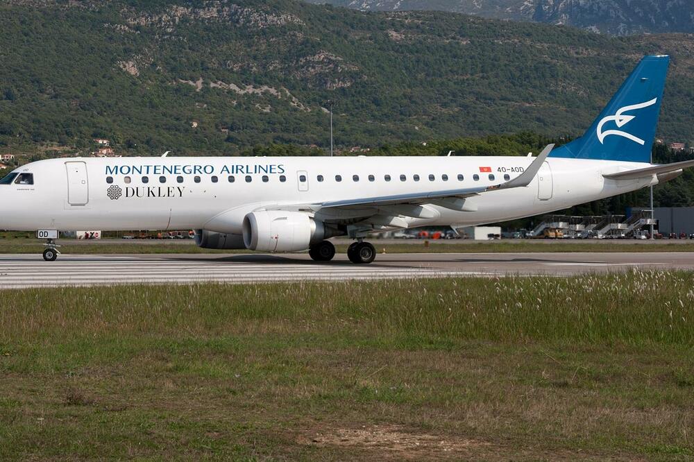 Montenegro Airlines embraer E-190, Foto: Jetphotos.net