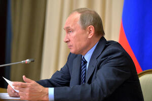 Putin: Rusi dokazuju da mogu da odbrane nezavisan kurs države