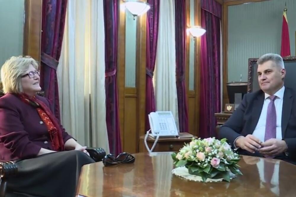 Margaret En Uehara, Ivan Brajović, Foto: Screenshot (YouTube)