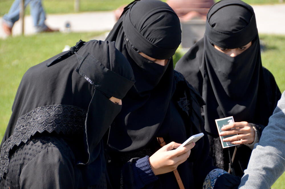 burka, nikaba, Foto: Shutterstock