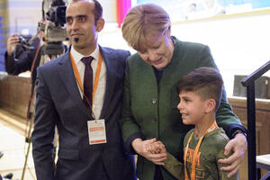 Dječak iz Avganistana zahvalio Angeli Merkel