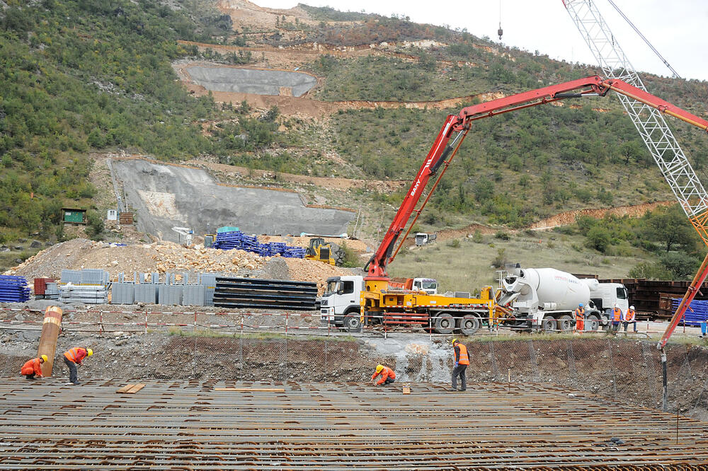 obilazak radova, autoput Bar Boljare, Milo Đukanović, Foto: Zoran Đurić