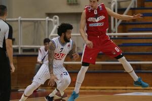 Budućnost lako ukrotila "pantere"