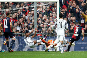 Juve deklasiran u Đenovi, Džeko doveo Romu do drugog mjesta