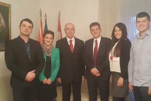 Vučinić: Ambasada u Zagrebu stoji na raspolaganju Ulcinju
