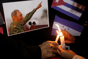 Kuba: Počela devetodnevna žalost za Fidelom Kastrom