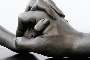 Strast ne traje ni godinu dana?