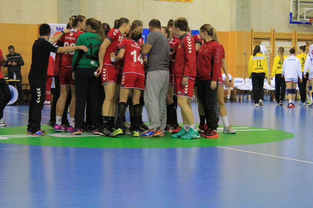 Rukometašice Crne Gore, Foto: Hrvatski rukometni savez