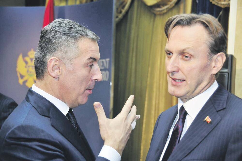 Milo Đukanović Ranko Krivokapić (Novina)