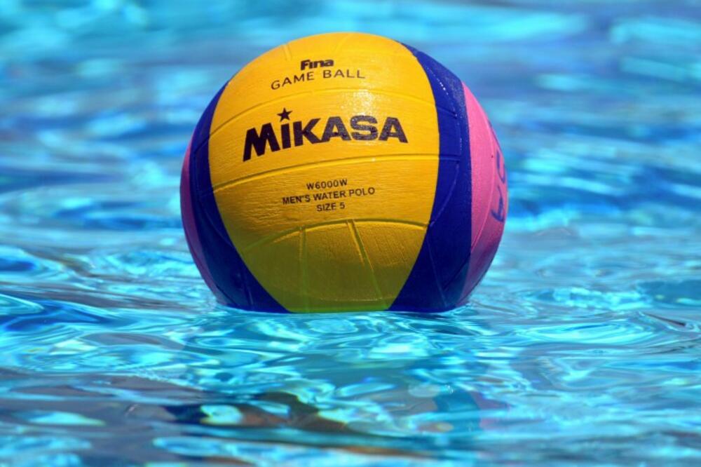 Vaterpolo lopta, Foto: Spiderpic.com