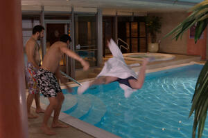 KPDP: Mate i Josip uče Damira da pliva