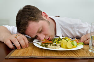 So i proteini u hrani uzrokuju pospanost nakon jela