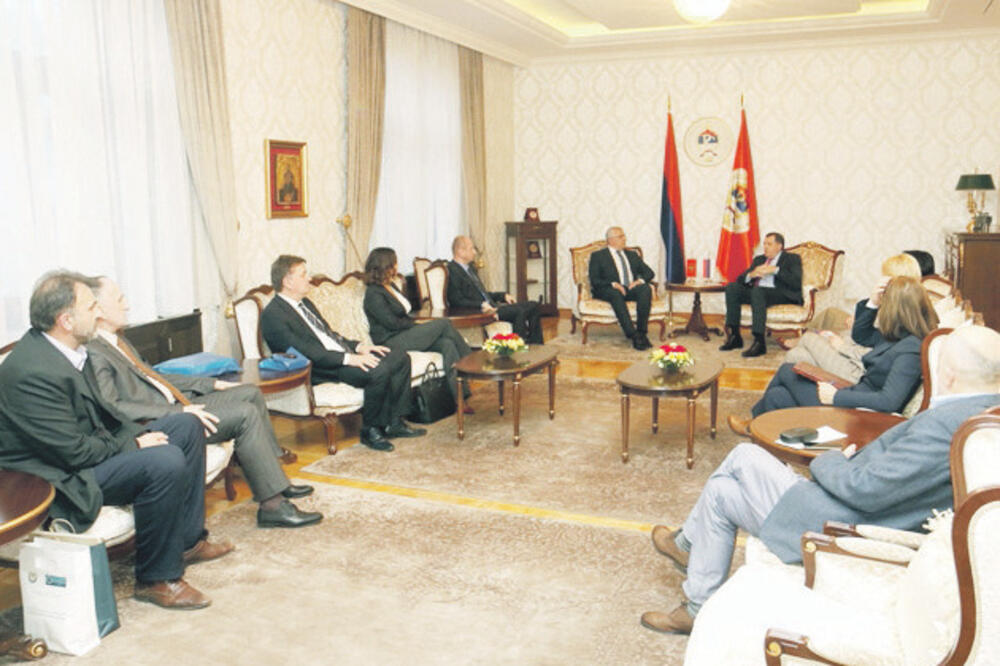 Milorad Dodik, Andrija Mandić