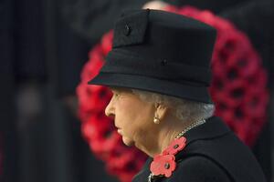 Britanci peticijom pozivaju kraljicu da plati obnovu Palate