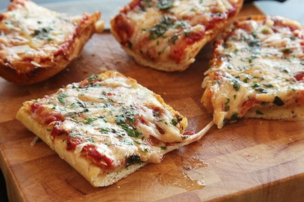 Pizza-hlebčići, Foto: WWW.SMELEADER.COM