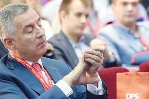 Balkanski politički mešetar