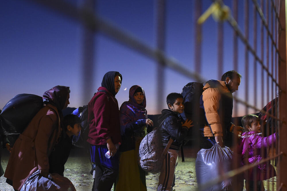 izbjeglice, Foto: EPA/Georgi Licovski