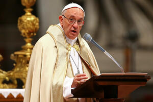 Papa Franjo: Svaki dan se molim za smisao za humor, alergičan sam...
