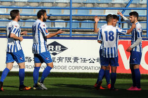 Mladost pala u Tuzima, Budućnost jesenji šampion