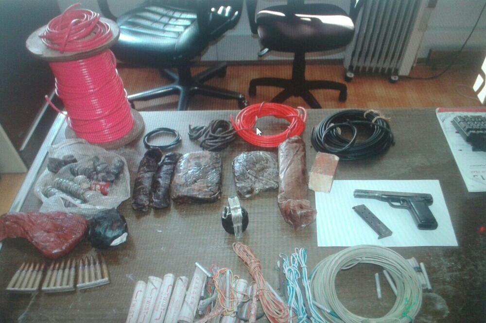 pištolj, minicija, Foto: Uprava policije