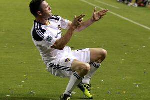 Kin zajedno sa Džerardom napušta LA Galaksi