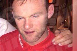 Pijani Runi svirao klavir u noćnom provodu, čeka ga kazna