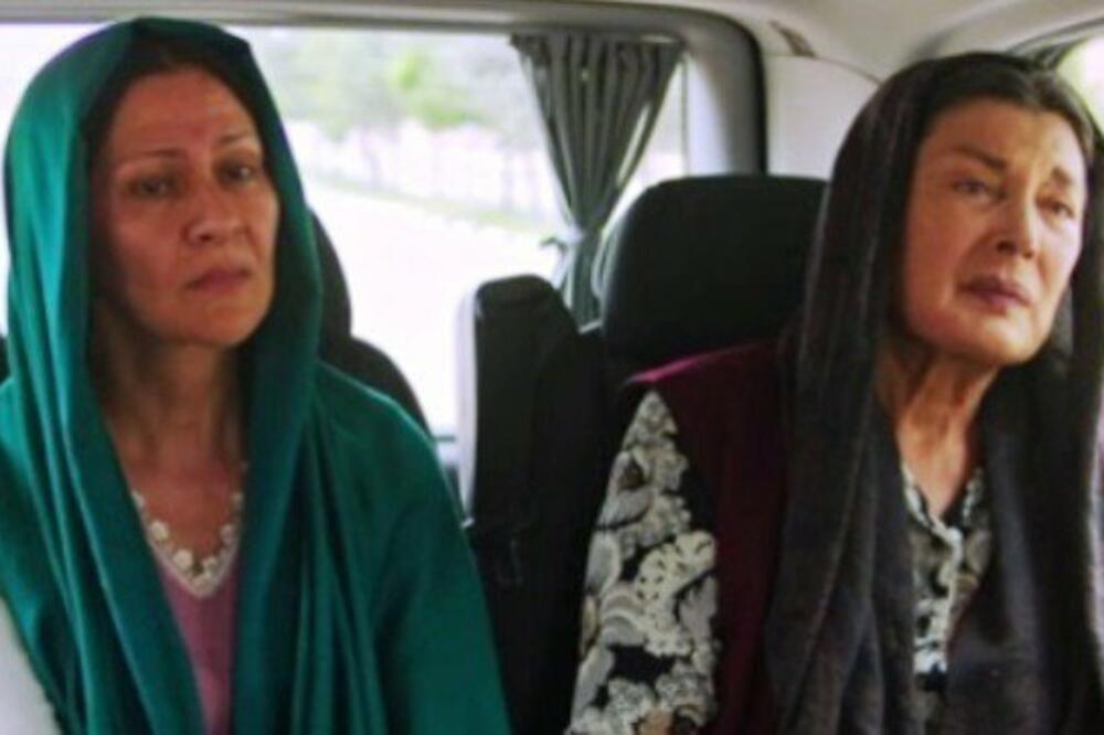 Crna ruža, Foto: Printscreen