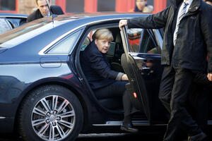Retgen: Merkel u trci i za četvrti mandat