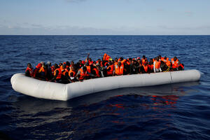 Kod obala Libije nestalo 100 migranata: Nova tragedija na pomolu?