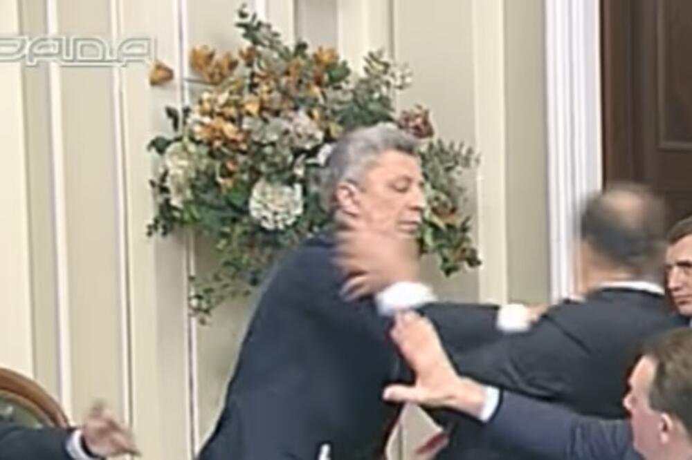 Ukrajina, poslanici, tuča, Foto: Screenshot (YouTube)