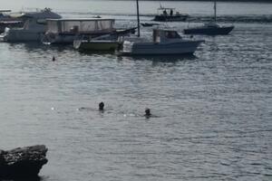 Herceg Novi: Još ima kupača na rivijeri