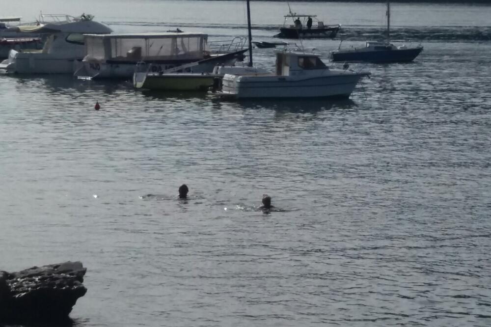 kupači na Skveru, Foto: Slavica Kosić