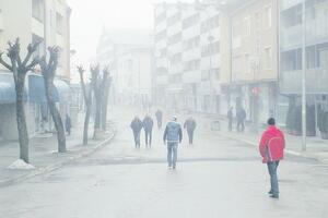 Opustjele škole i ulice u Pljevljima