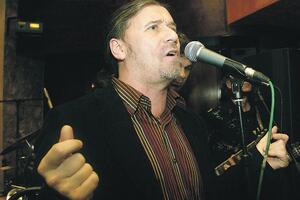 Pjesma kao slika buđenja kraj voljene osobe