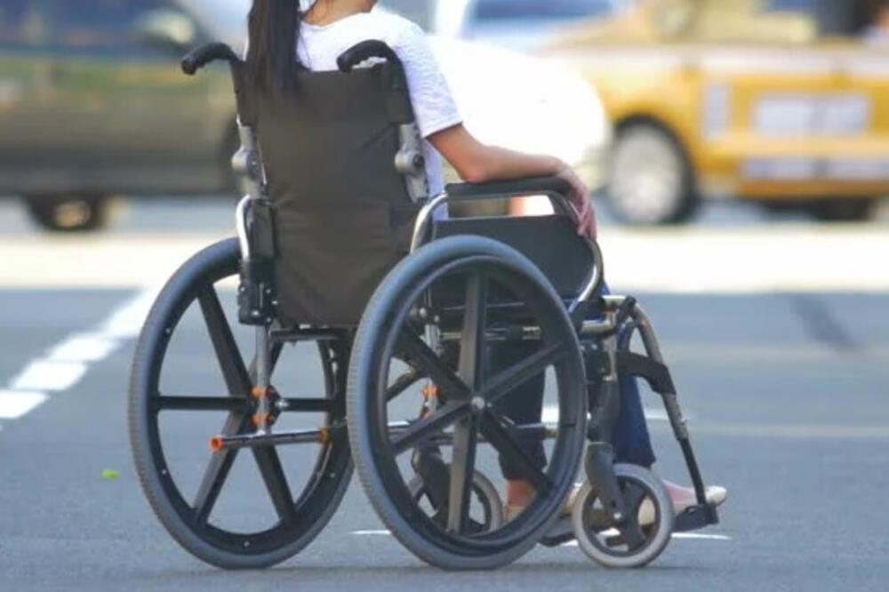 invalid, kolica, Foto: Twitter